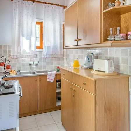 Apartament Poppy I *